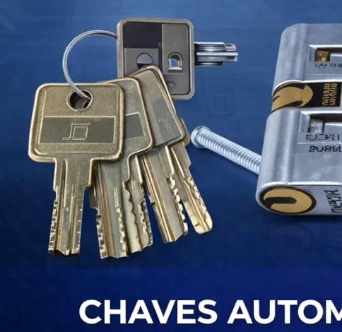 Detalhe de chaves e fechaduras do Chaveiro Osíres